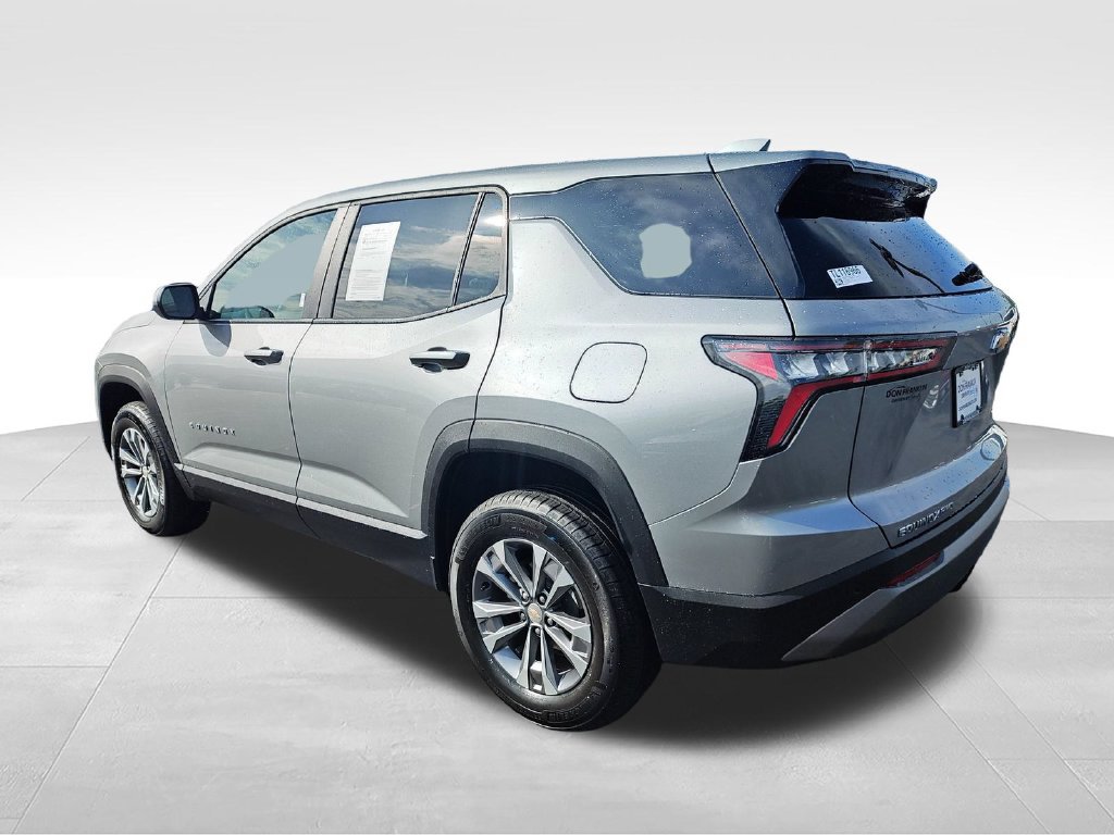 Used 2026 Chevrolet Equinox LT AWD/4WD image 3