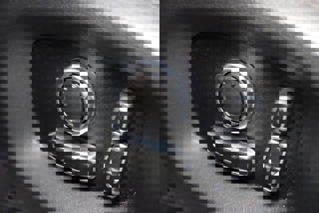 Used 2017 Land Rover Range Rover Long Wheelbase Autobiography image 17