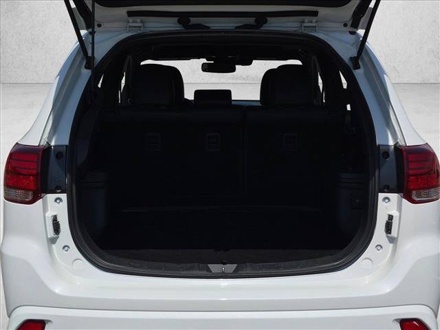 Used 2022 Mitsubishi Outlander GT AWD/4WD image 6