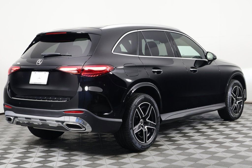 New 2026 Mercedes-Benz GLC 300 image 2
