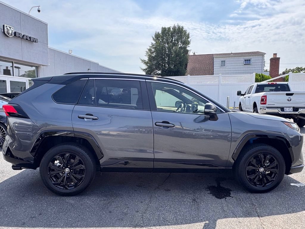 Used 2025 Toyota RAV4 XSE w/ Advanced Technology Package AWD/4WD image 9