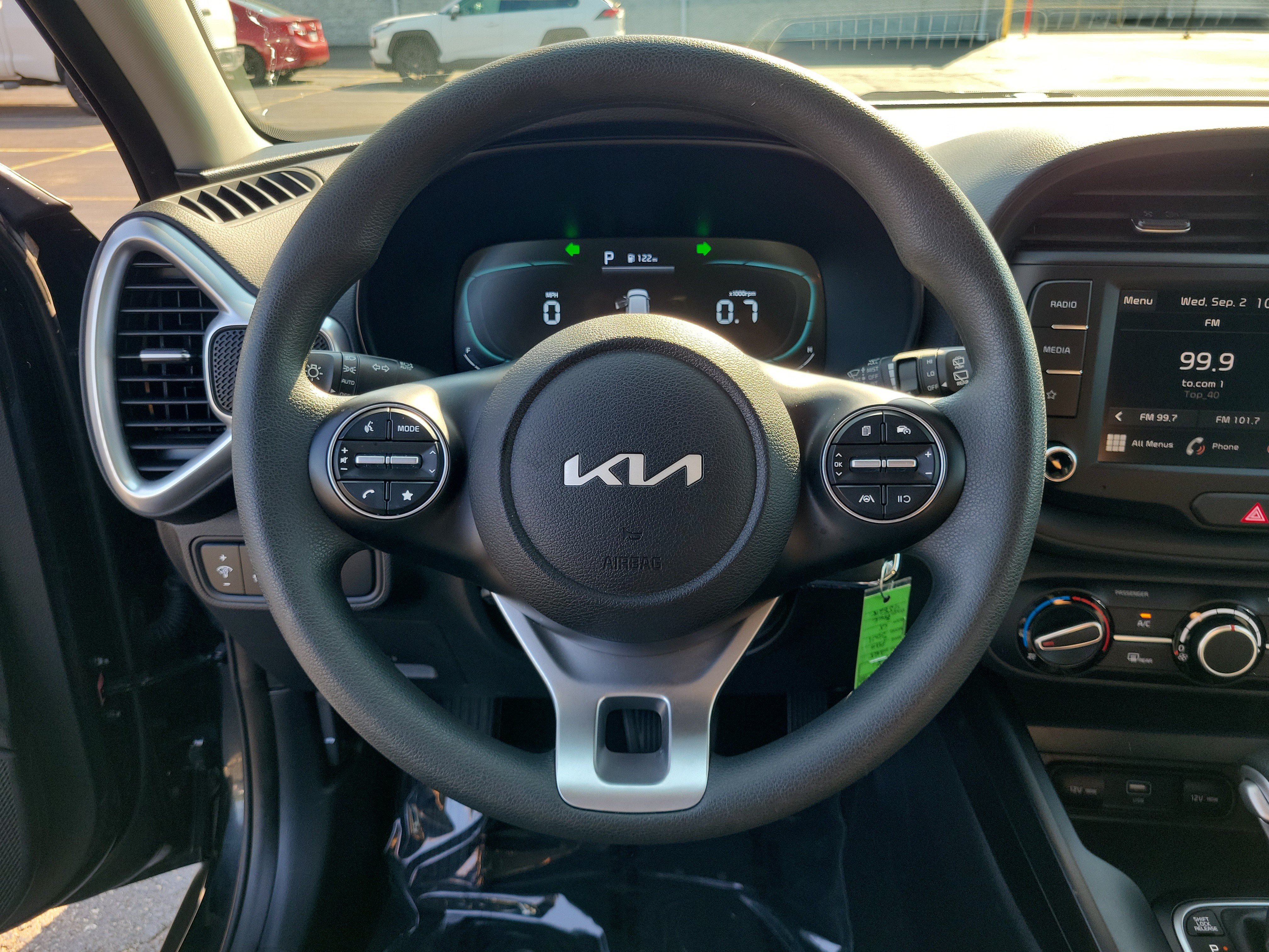 Used 2025 Kia Soul LX FWD image 21