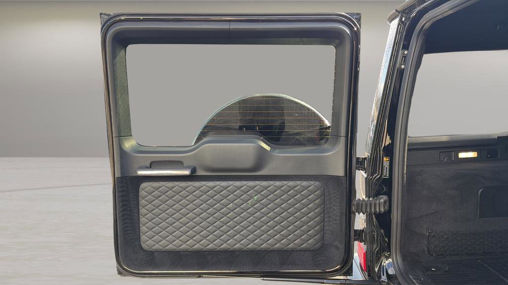 Used 2023 Mercedes-Benz G 550 image 27