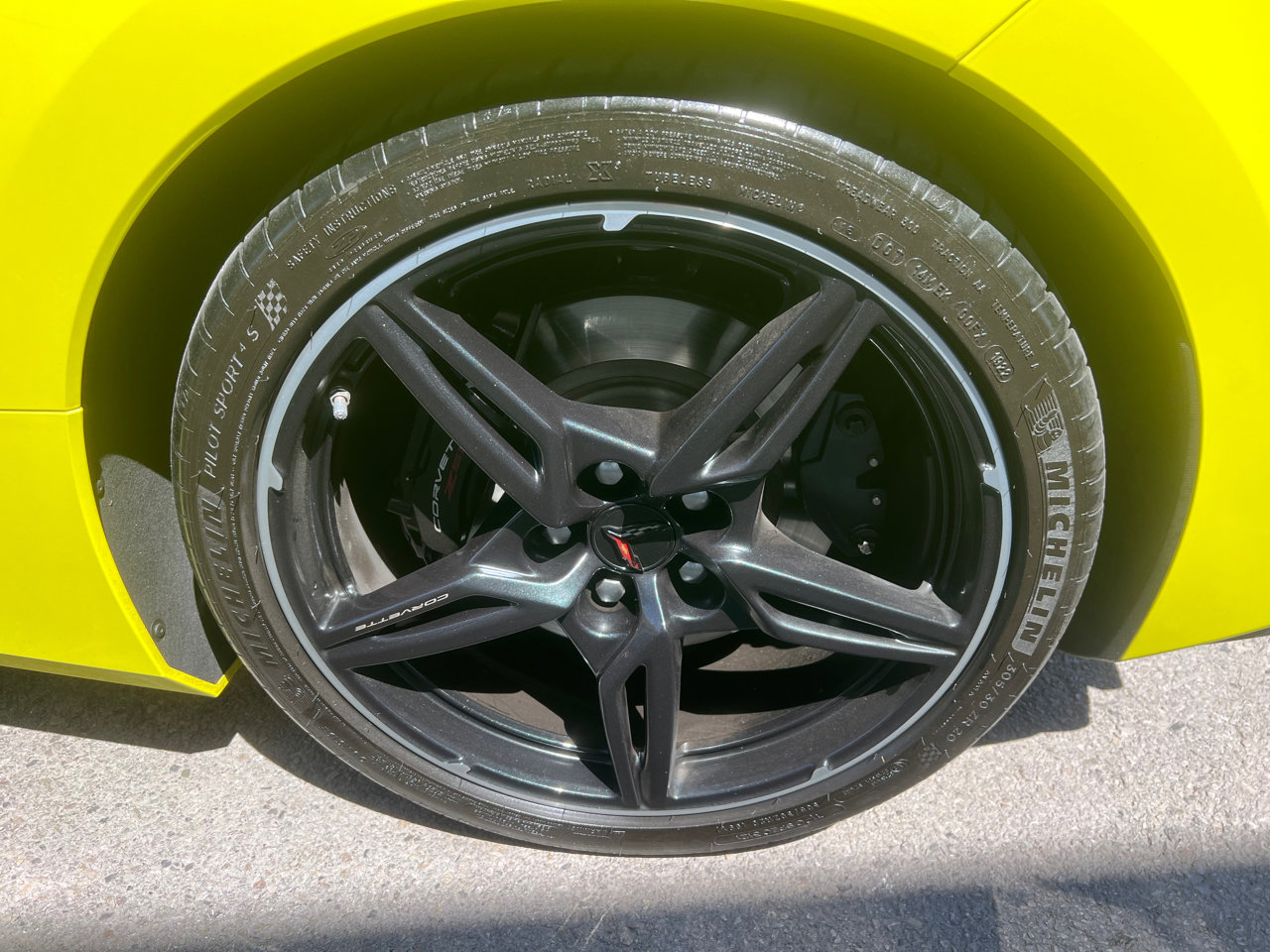 Used 2023 Chevrolet Corvette Stingray Premium Conv w/ Z51 Performance Package image 21