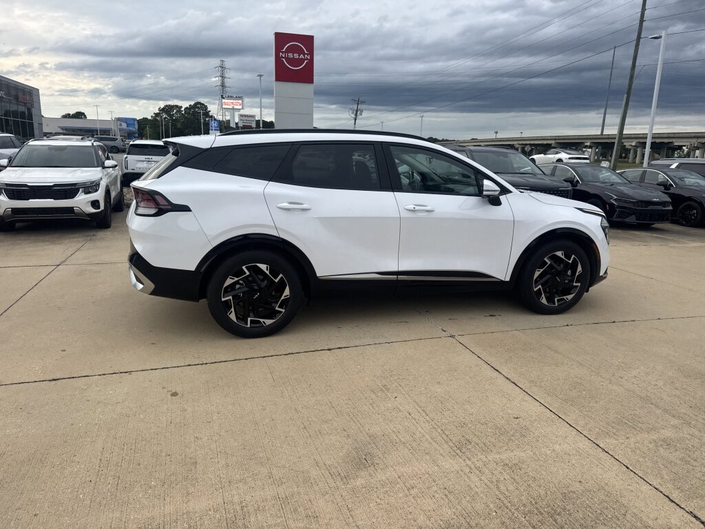 Certified 2024 Kia Sportage SX FWD image 15
