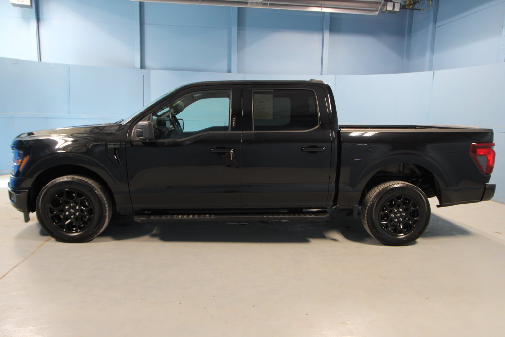 Used 2024 Ford F150 XLT w/ XLT Black Appearance Package RWD image 27