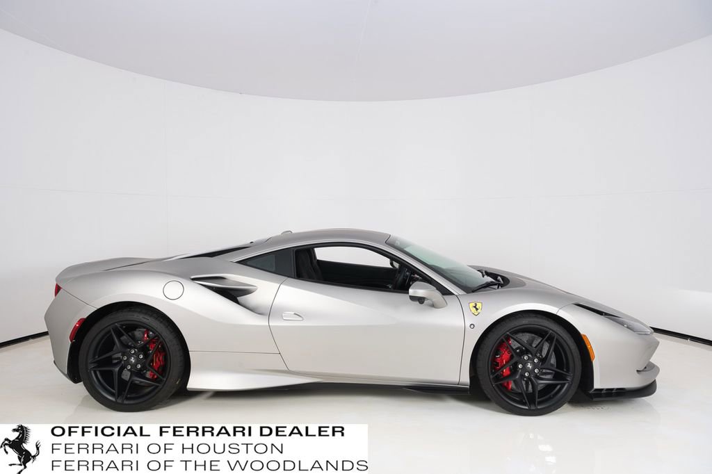 Used 2022 Ferrari F8 Tributo image 3