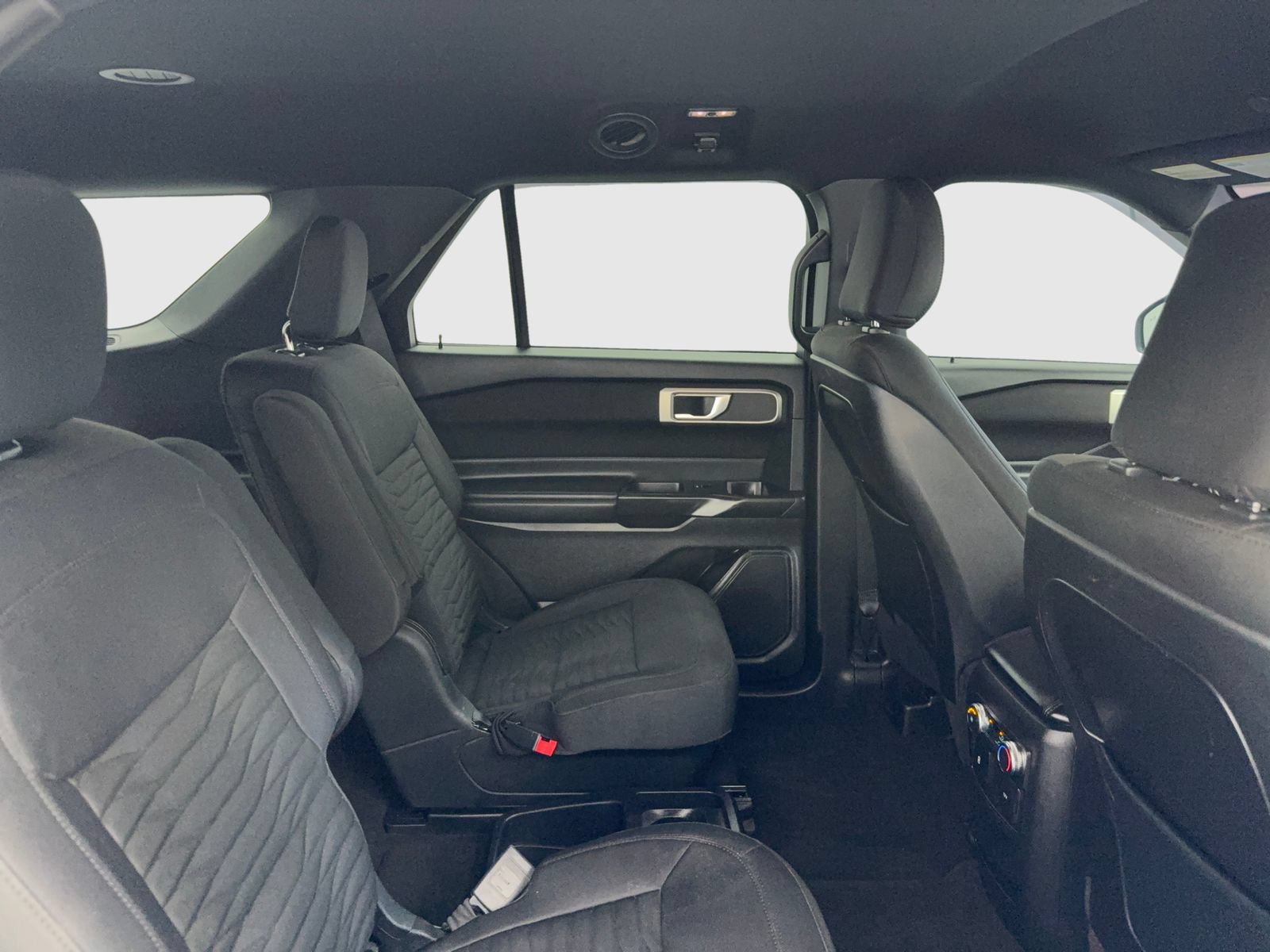 Used 2020 Ford Explorer XLT AWD/4WD image 45