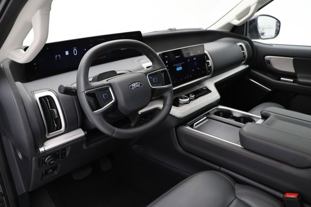 Used 2025 Ford Expedition Active AWD/4WD image 14