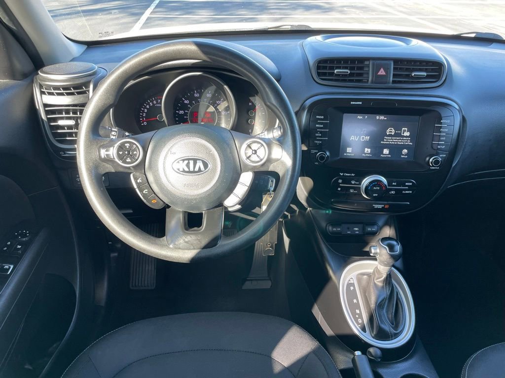 Used 2018 Kia Soul + FWD image 11