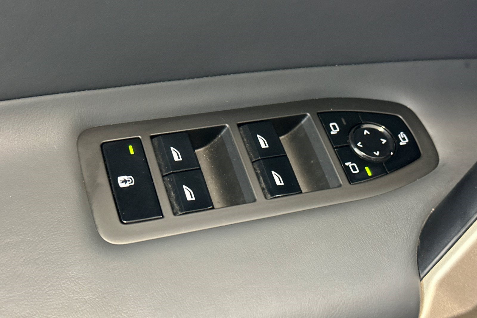 Certified 2024 BMW iX M60 AWD/4WD image 12