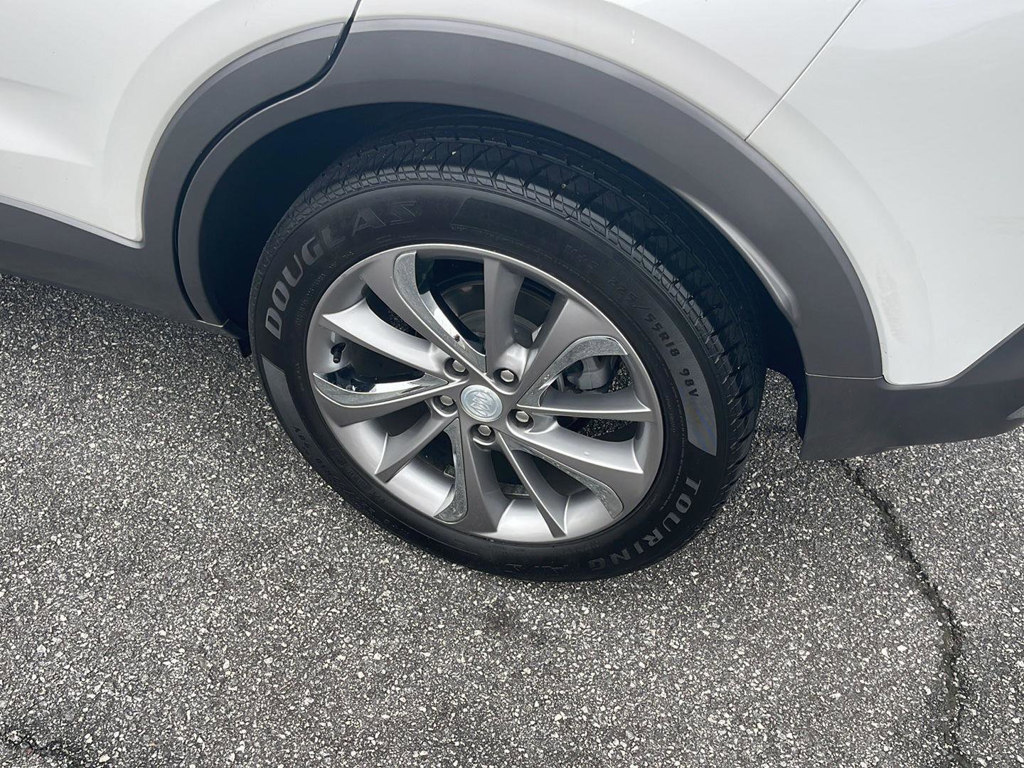 Used 2022 Buick Encore GX Essence w/ Experience Buick Package image 4