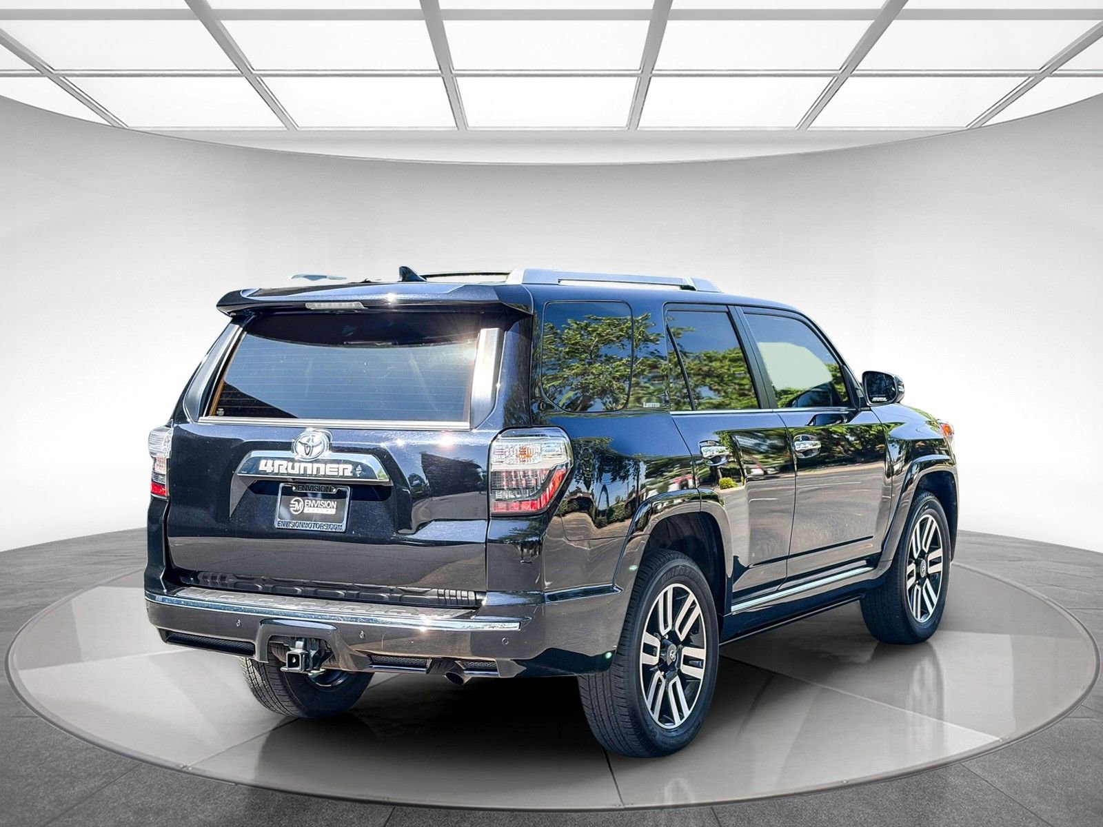 Used 2023 Toyota 4Runner Limited image 4