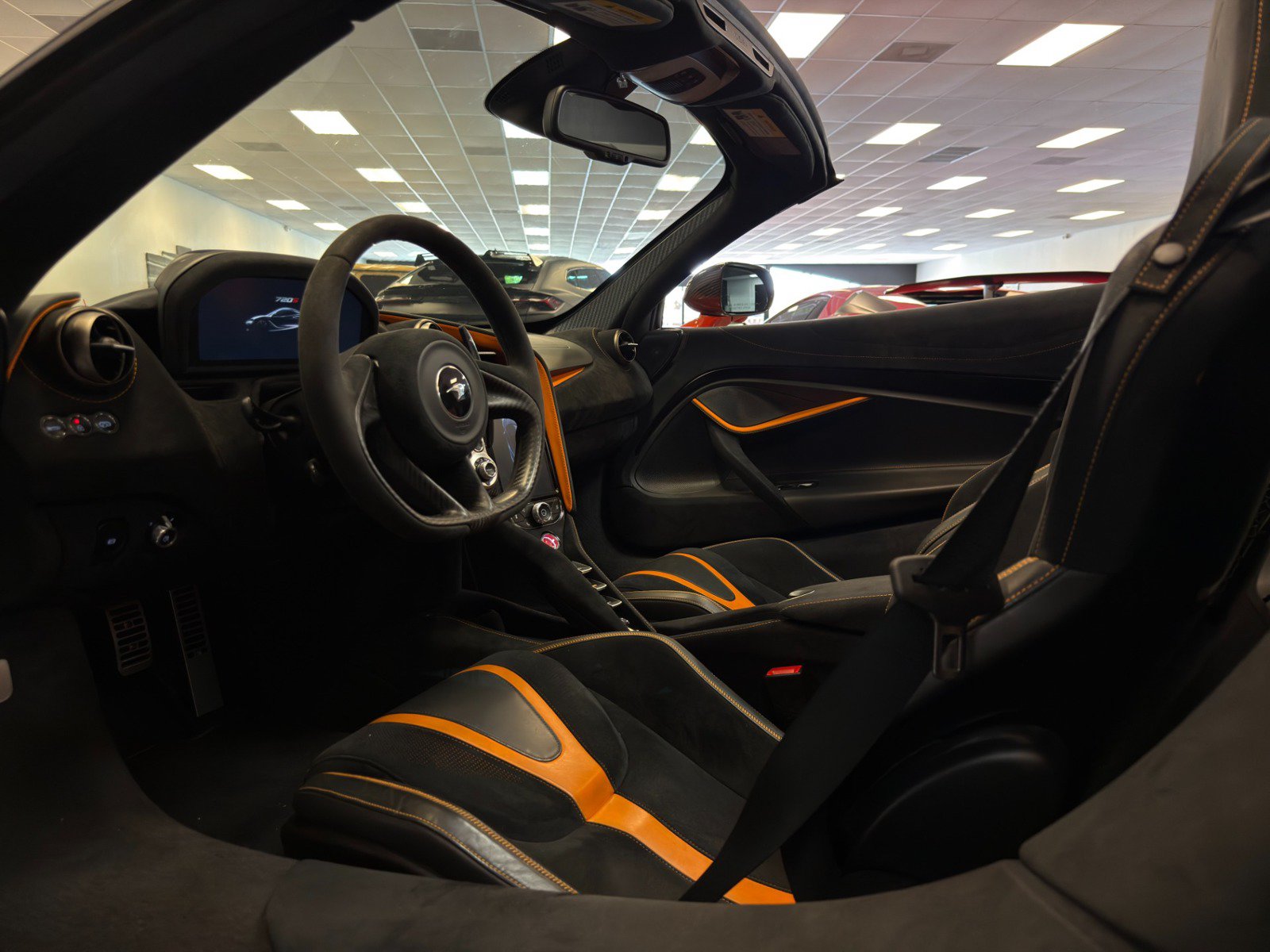 Used 2021 McLaren 720S Performance RWD image 22