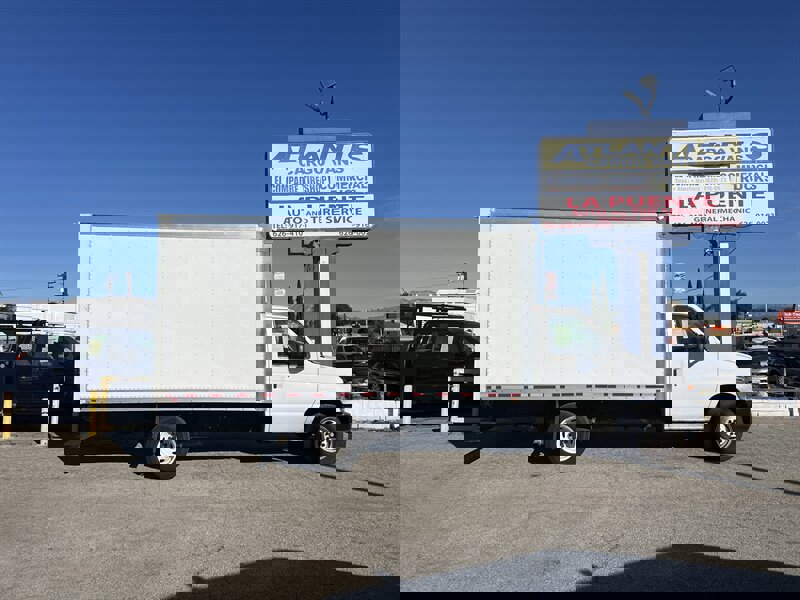 Used 2024 Ford E-350 and Econoline 350 Super Duty w/ Power Windows & Locks Group image 2