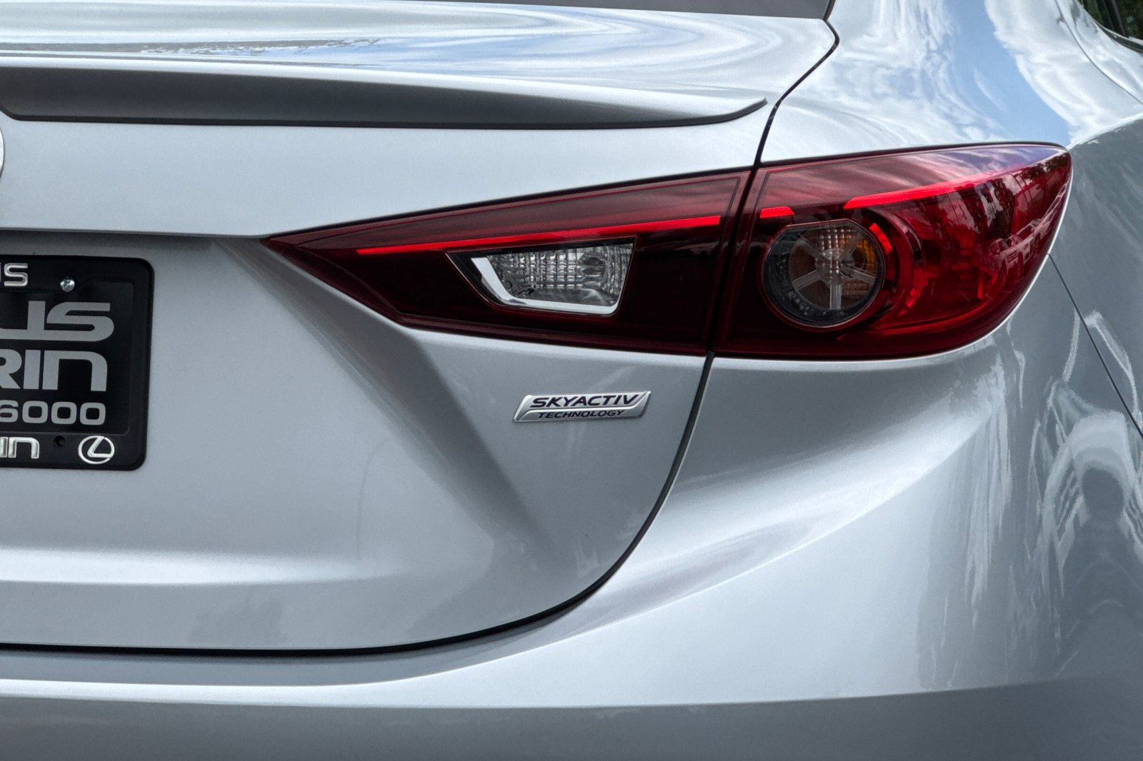 Used 2018 MAZDA MAZDA3 Touring FWD image 12