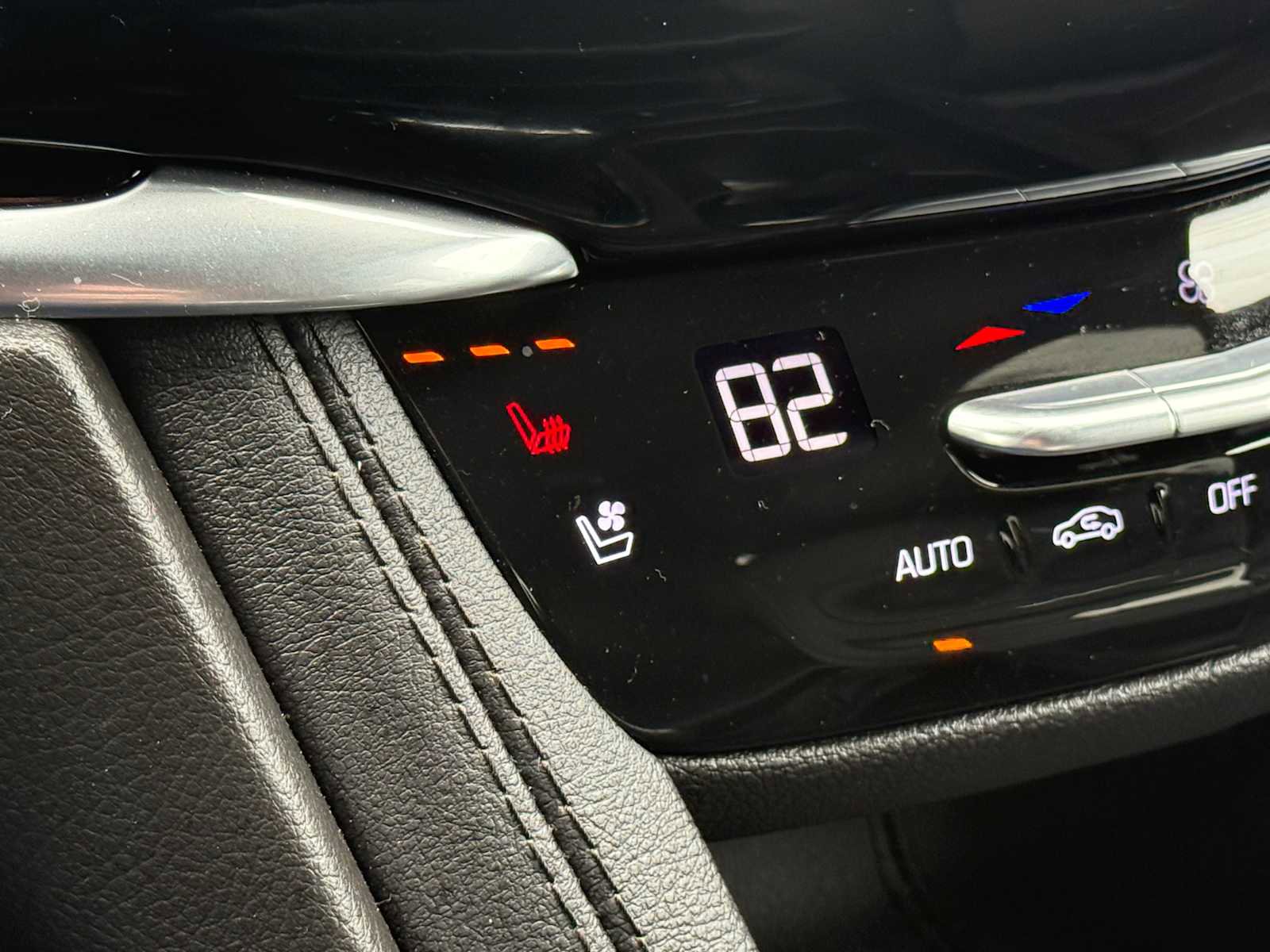 Used 2024 Cadillac XT6 Sport image 31