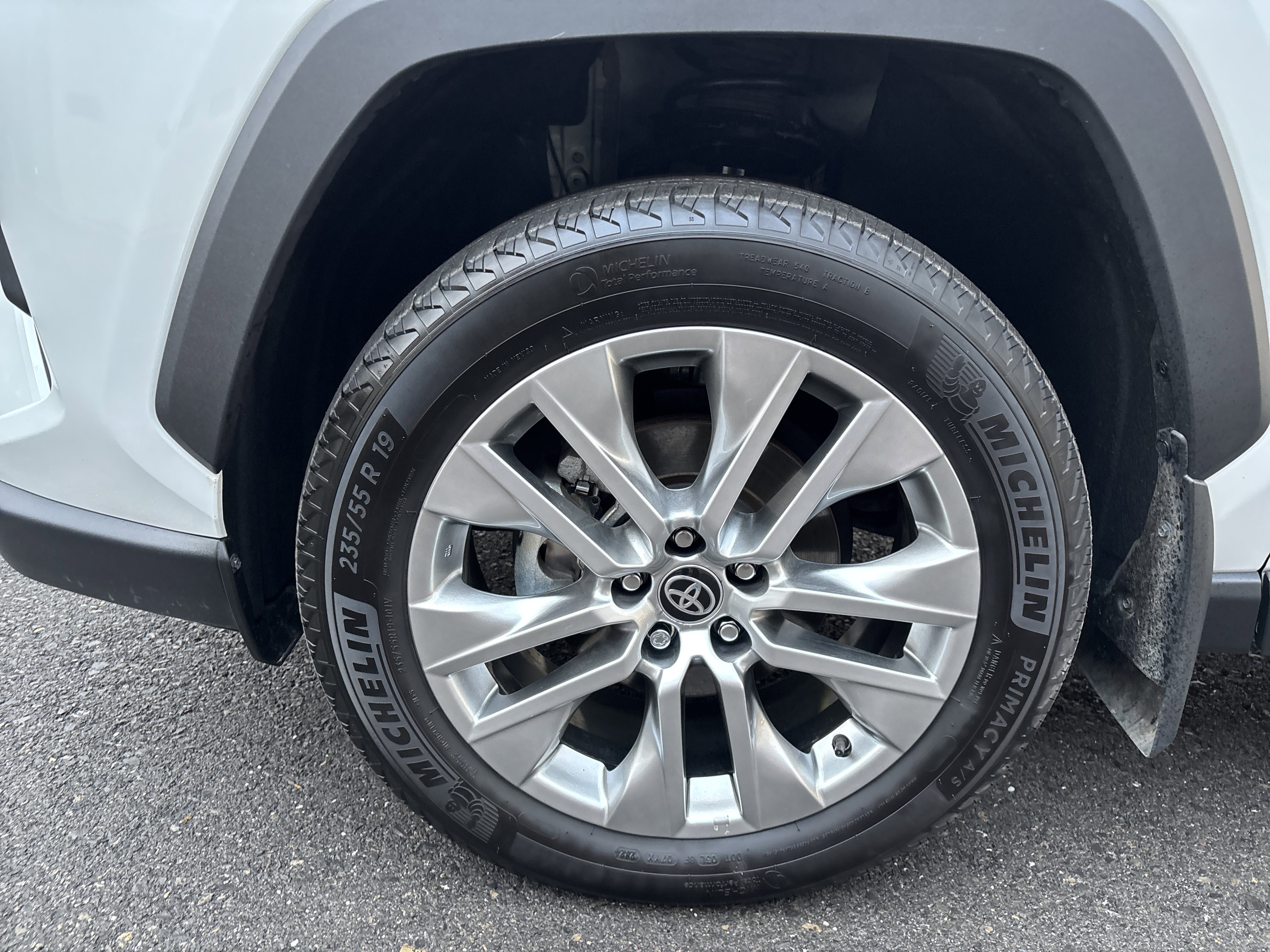 Used 2024 Toyota RAV4 Limited image 11