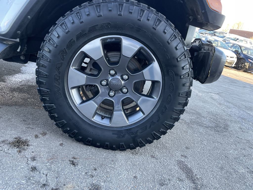 Certified 2018 Jeep Wrangler Unlimited Sahara image 11