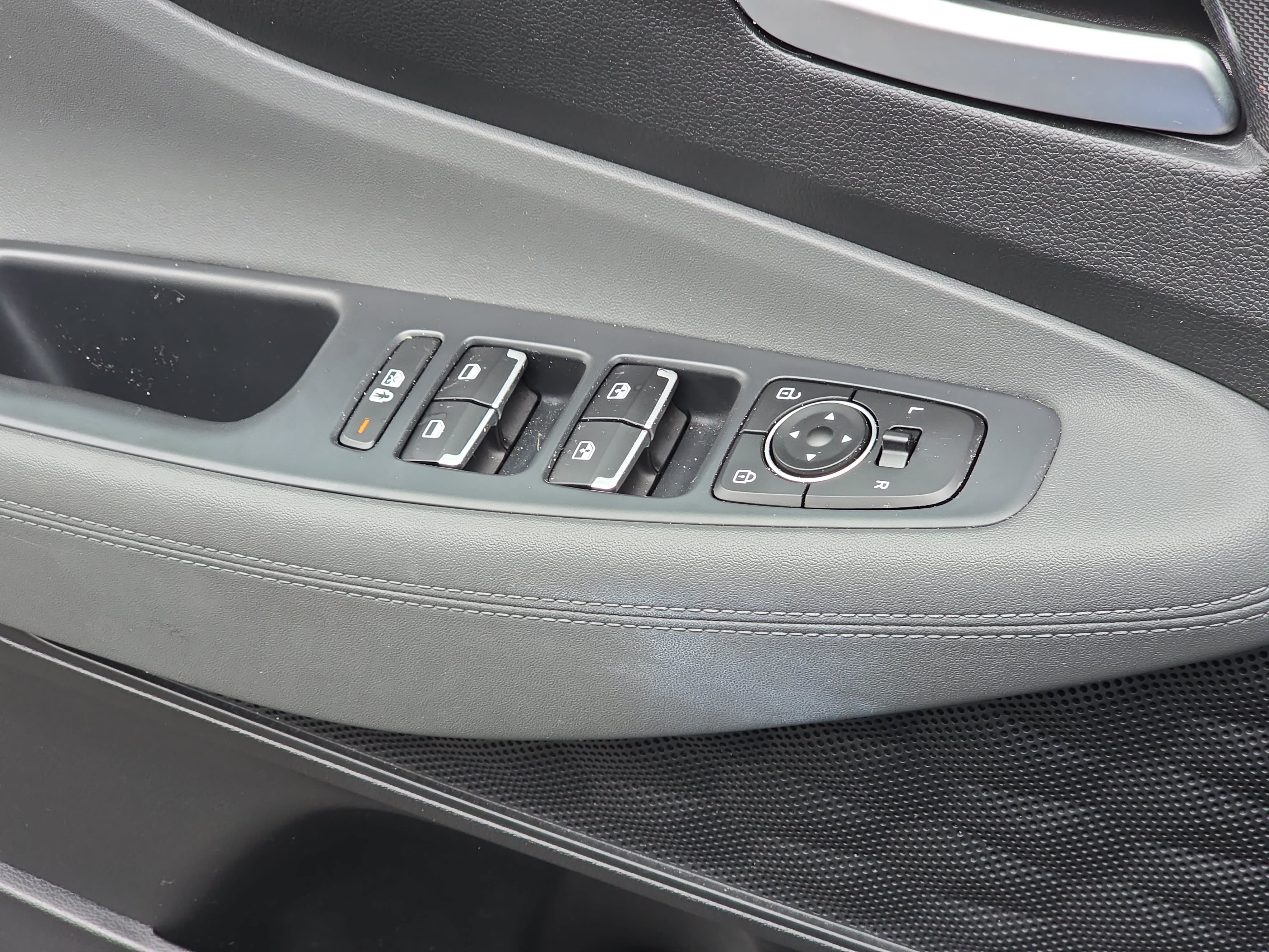 Used 2021 Hyundai Santa Fe SEL AWD/4WD image 27