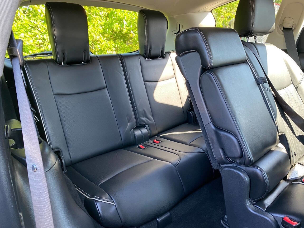 Used 2018 INFINITI QX60 Luxe w/ Deluxe Technology Package AWD/4WD image 17