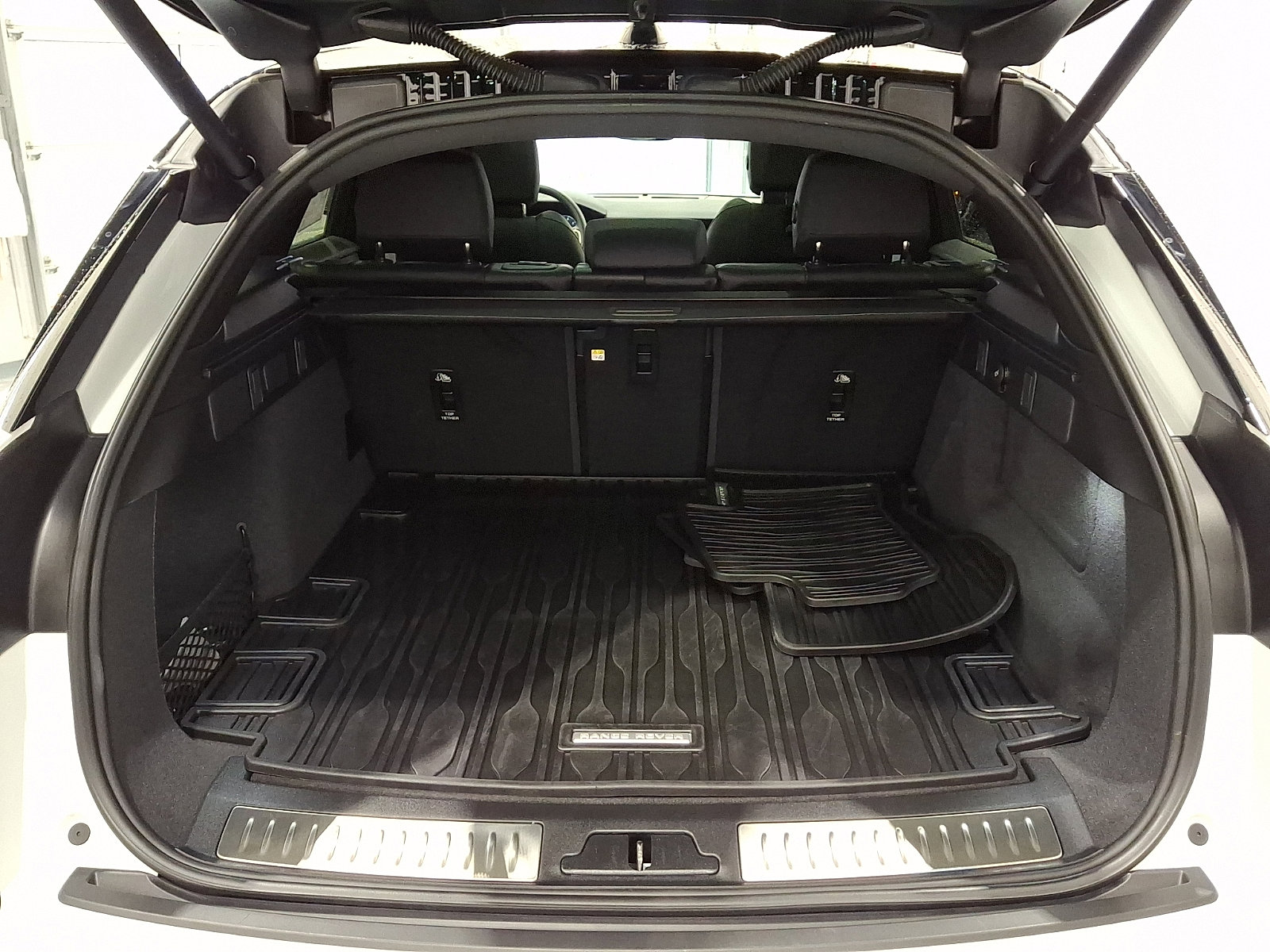 Certified 2026 Land Rover Range Rover Velar S image 28