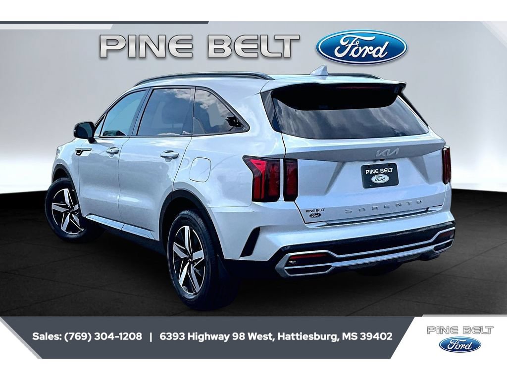 Used 2022 Kia Sorento S w/ Panoramic Sunroof Package FWD image 2