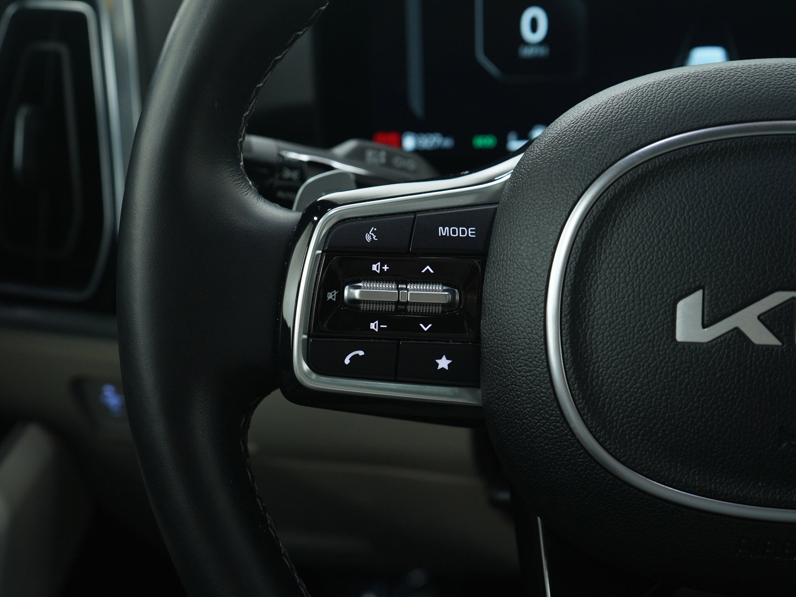 Used 2025 Kia Sorento SX Prestige image 28