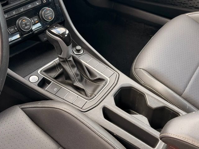 Used 2024 Volkswagen Jetta SE FWD image 19