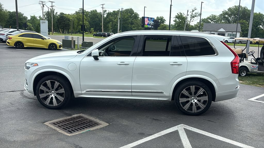 Used 2023 Volvo XC90 T8 Plus w/ Protection Package Premier AWD/4WD image 3