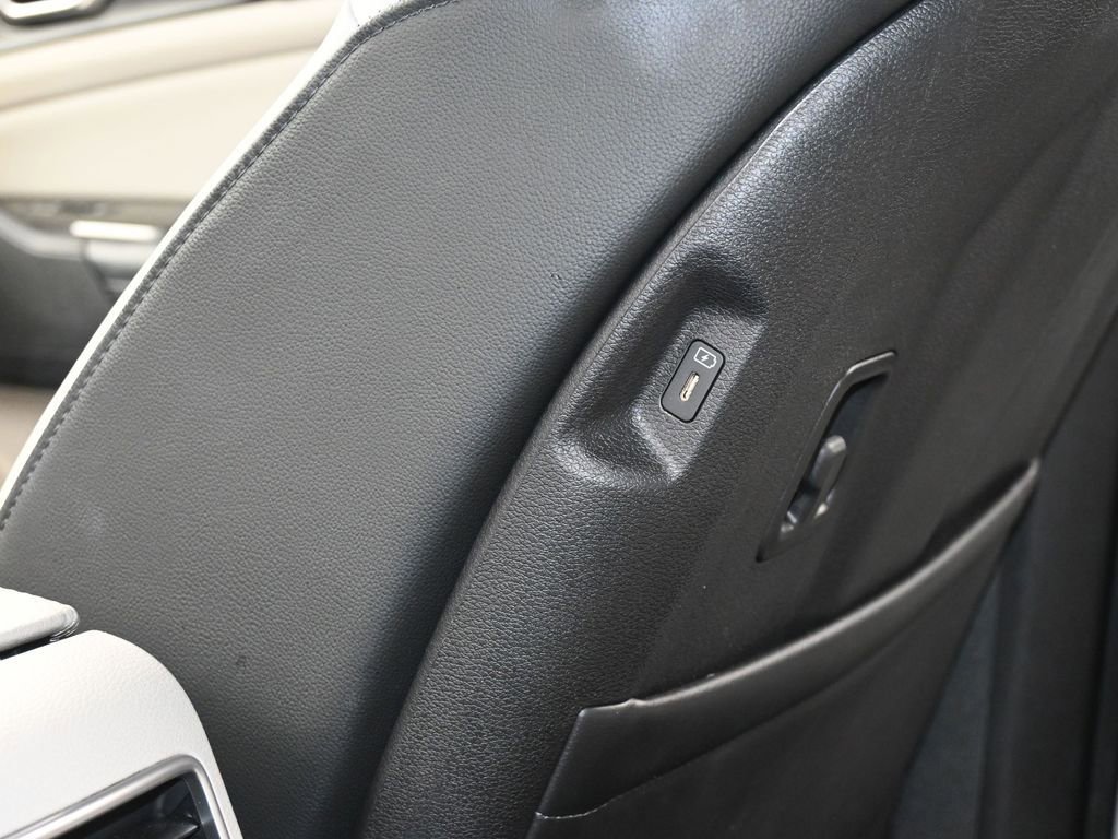 Used 2023 Kia Sportage EX image 34