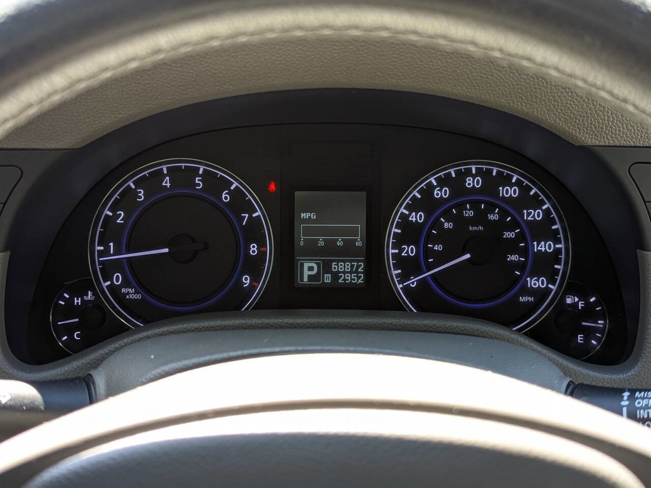 Used 2015 INFINITI Q40 AWD w/ Moonroof Package image 18