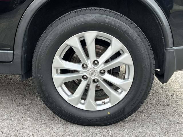 Used 2015 Nissan Rogue SV w/ SV Premium Package AWD/4WD image 11