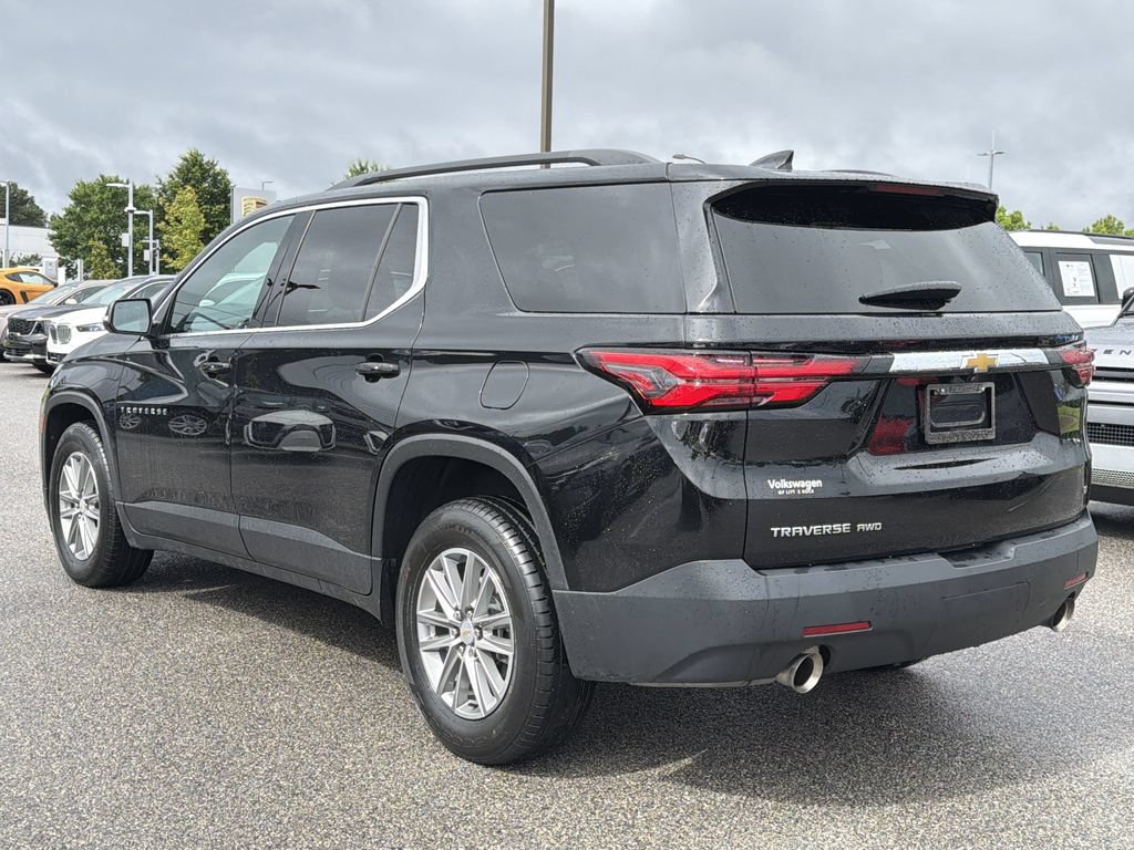 Used 2023 Chevrolet Traverse LT AWD/4WD image 3