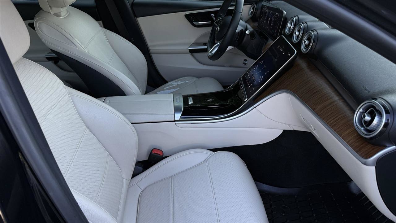 Used 2022 Mercedes-Benz C 300 4MATIC Sedan image 43