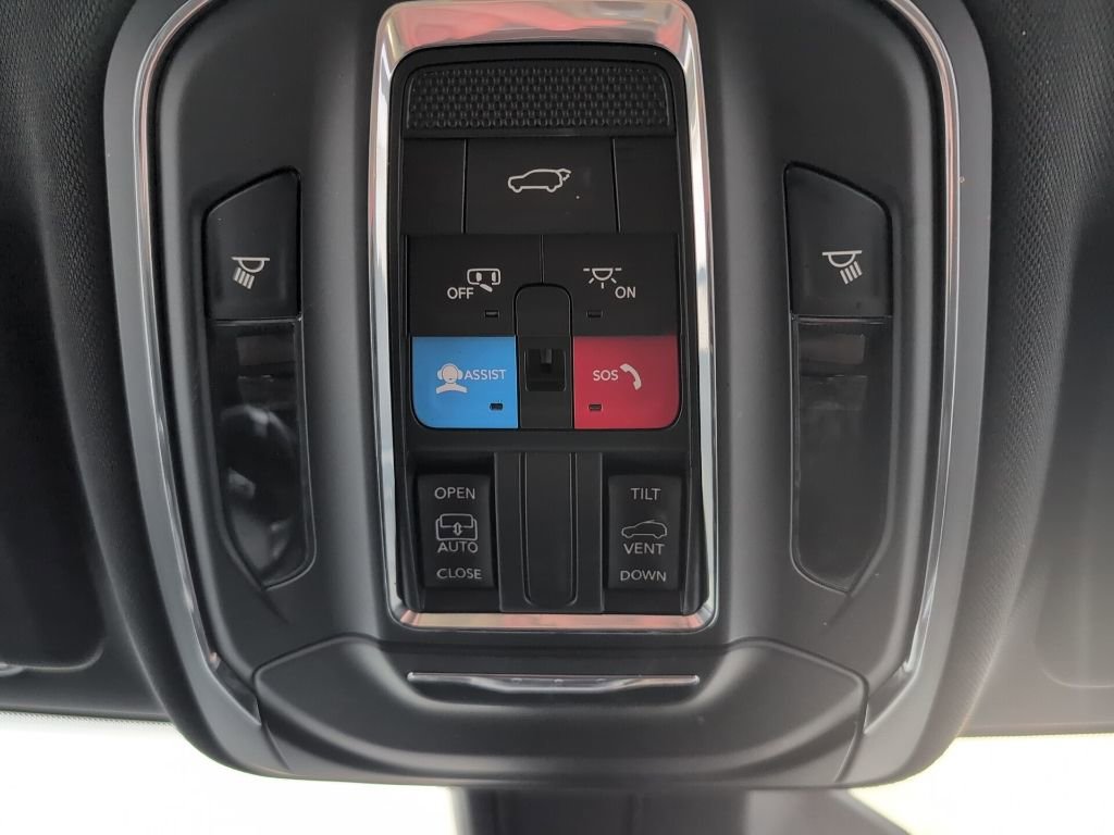 Used 2023 Jeep Grand Cherokee Altitude image 61