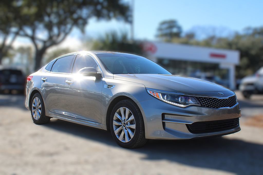 Used 2016 Kia Optima EX image 3
