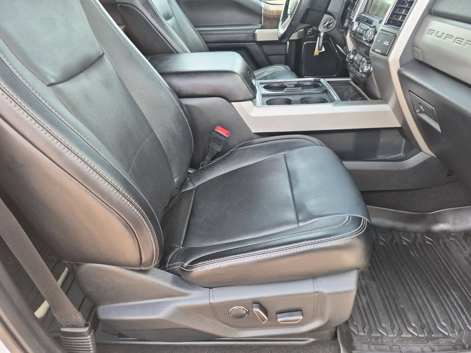 Used 2019 Ford F250 Lariat w/ Lariat Value Package AWD/4WD image 21