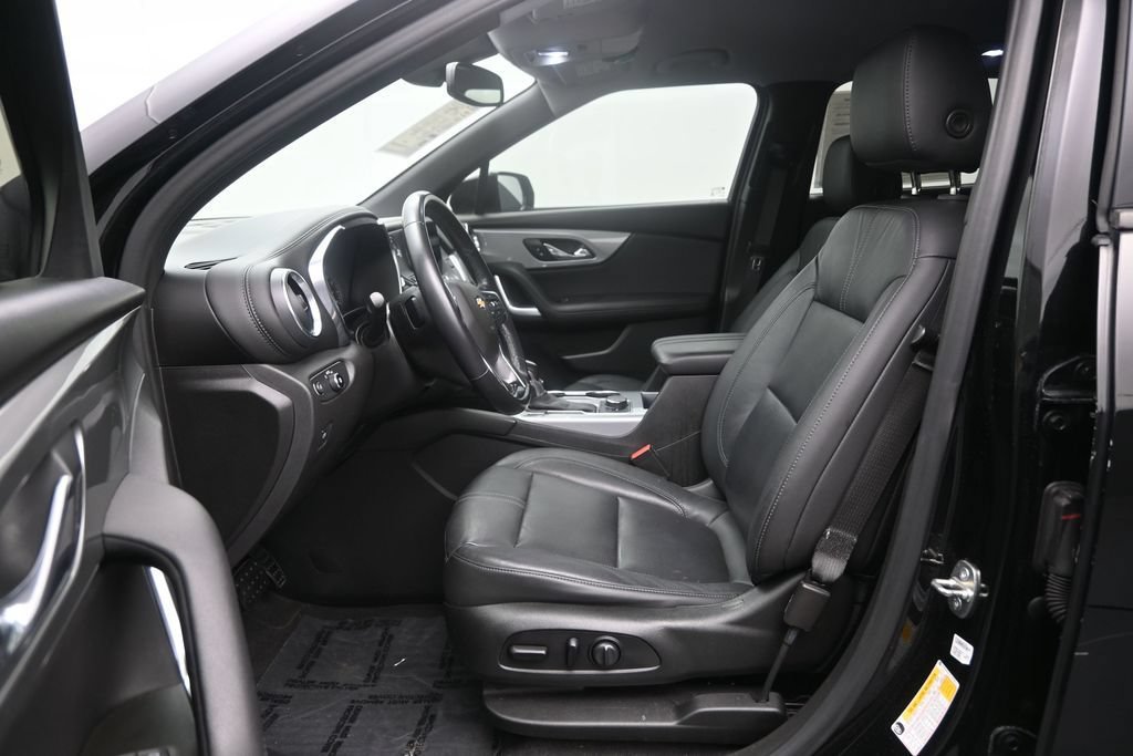 Used 2020 Chevrolet Blazer LT FWD image 13