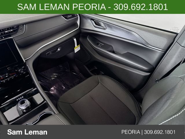 New 2025 Jeep Grand Cherokee Laredo X w/ Luxury Tech Group I image 23