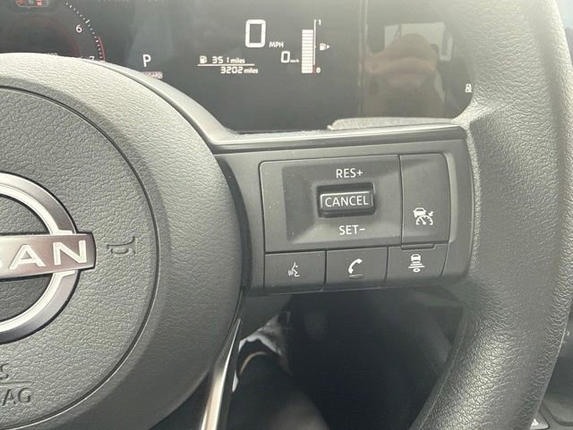 Used 2026 Nissan Kicks SV FWD image 29