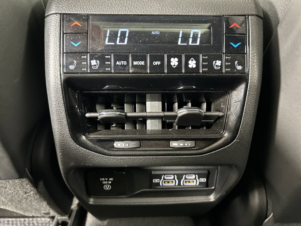 Used 2025 Jeep Grand Cherokee L Summit AWD/4WD image 18