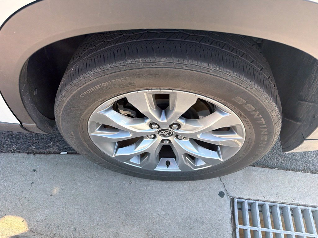 Used 2024 Toyota Grand Highlander FWD image 10