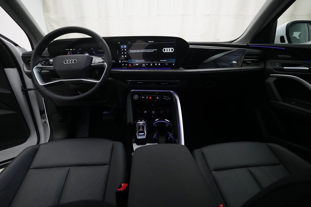Used 2025 Audi Q5 Premium Plus w/ Premium Plus image 5