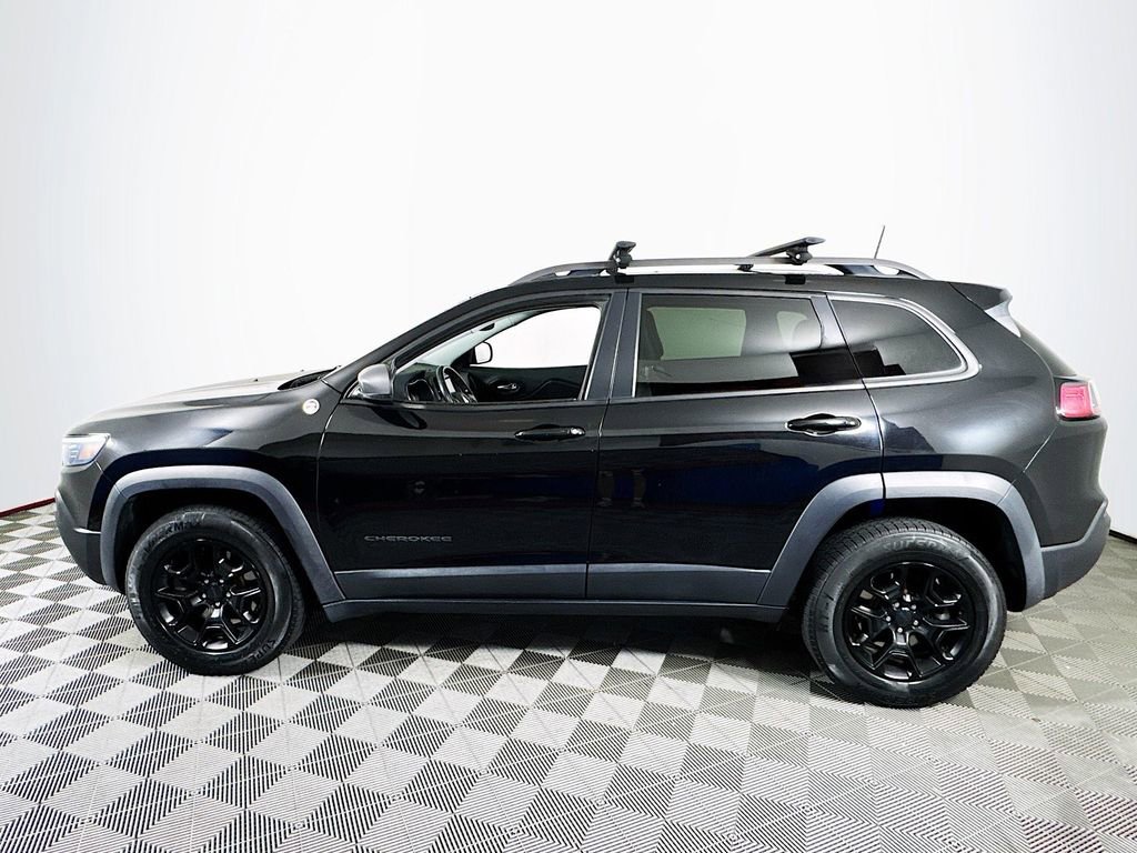 Used 2019 Jeep Cherokee Trailhawk w/ Comfort/Convenience Group AWD/4WD image 4