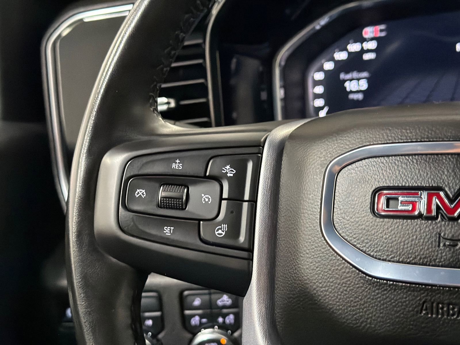 Used 2025 GMC Sierra 1500 SLT image 23