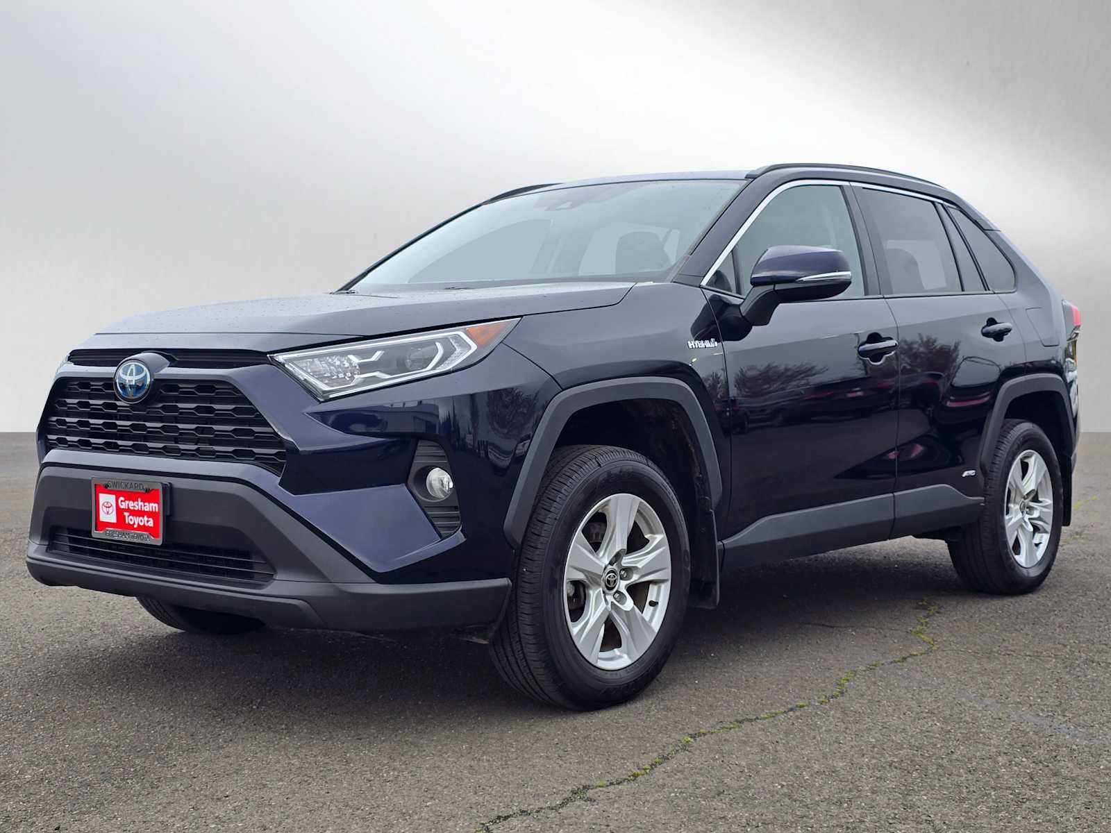 Used 2021 Toyota RAV4 XLE w/ Convenience Package image 9