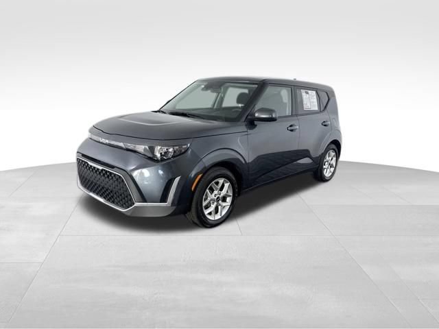 Certified 2025 Kia Soul LX FWD image 5