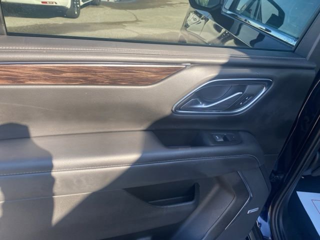 Used 2023 Chevrolet Suburban LT AWD/4WD image 12