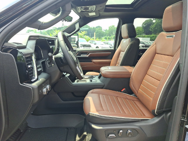 Used 2026 GMC Sierra 3500 Denali Ultimate AWD/4WD image 2